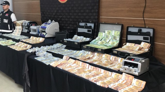 İstanbul merkezli operasyonda sahte para şebekesi çökertildi