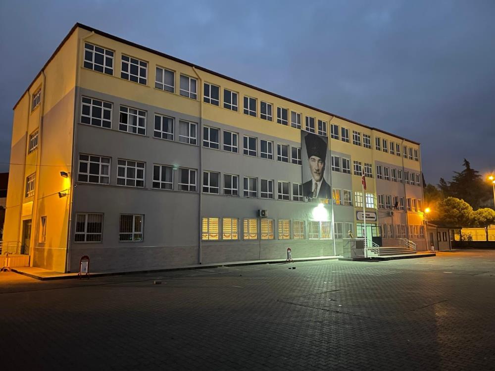 Samsun'da yanan okul iki haftada onarıldı