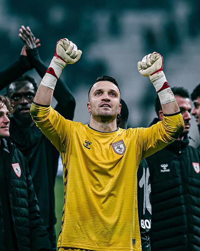 Samsunspor ceza sahası dışından gol yemiyor! Adana Demirspor uzaktan atıyor