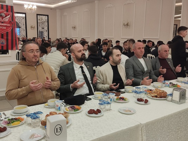 1930 Bafraspor iftar yemeğinde spor, siyaset ve iş dünyası bir araya geldi