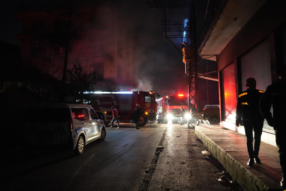 Samsun'da mobilya imalathanesinde yangın çıktı