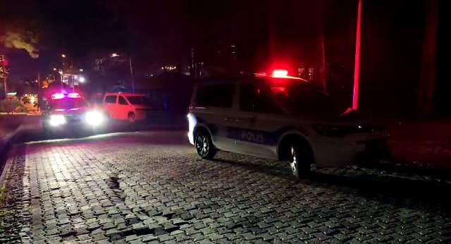 Birbirlerine meydan okuyan gençlerin tartışmasında kan aktı!