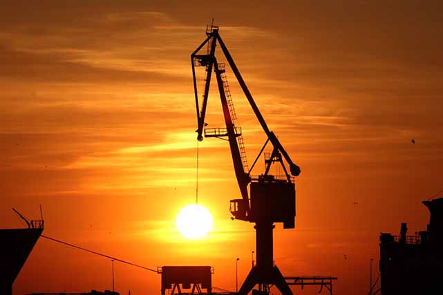 Samsun’da vinçle yükselen gün doğumu!