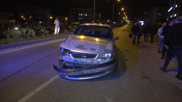 Samsun Bafra'da araçlar birbirine girdi! 4 kişi yaralandı