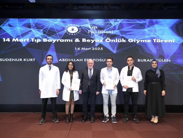 Samsun Üniversitesi Tıp Fakültesi öğrencilerinin beyaz önlük giydi