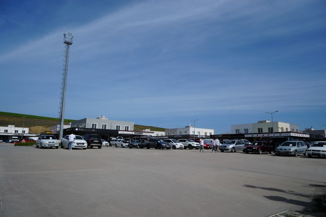 Samsun'da ikinci el oto pazarında esnaf sinek avlıyor