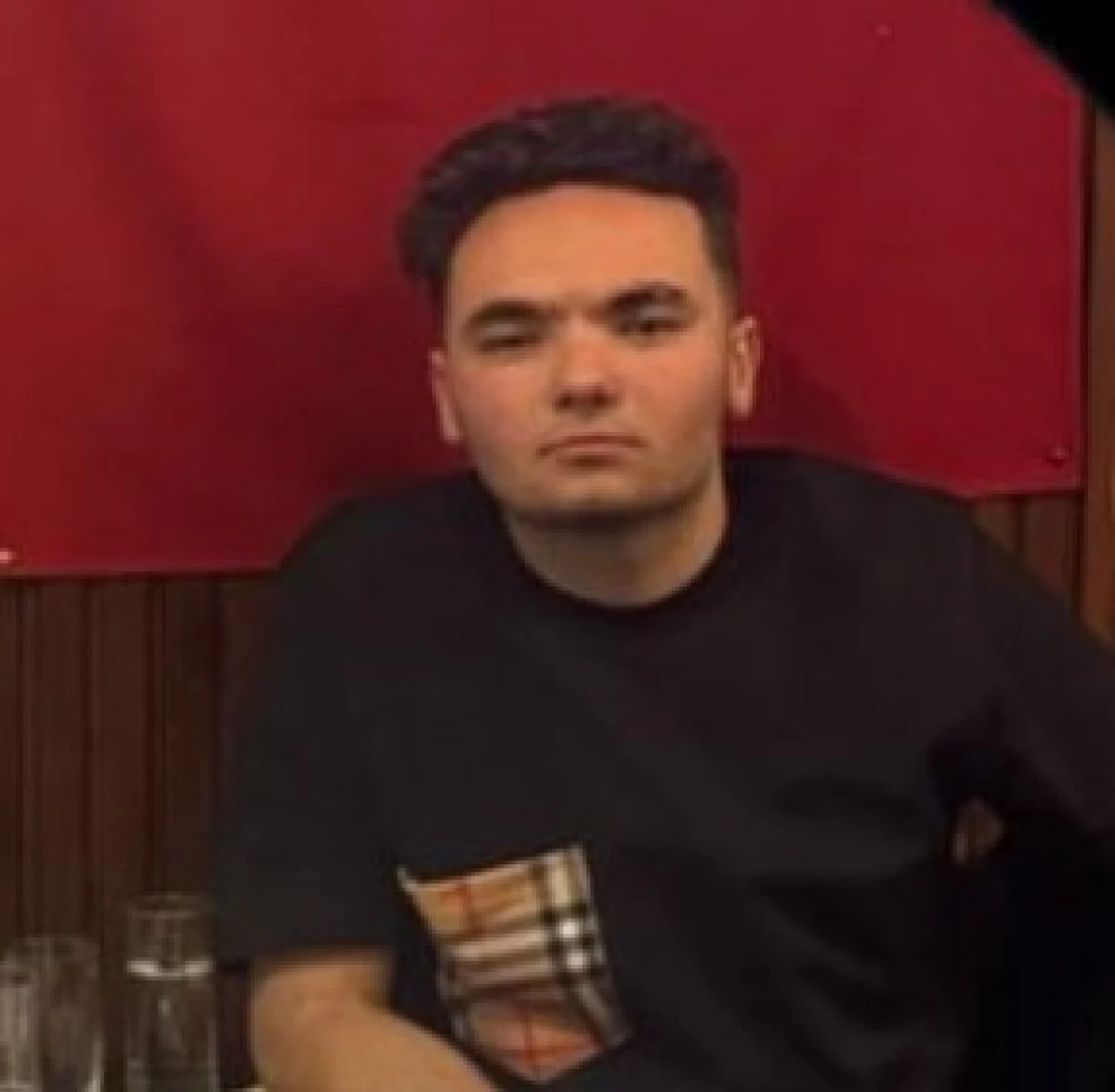 İstanbul’da kaldırımda bekleyen adama kurşun yağdırdı! Şüpheli bakın kim çıktı?