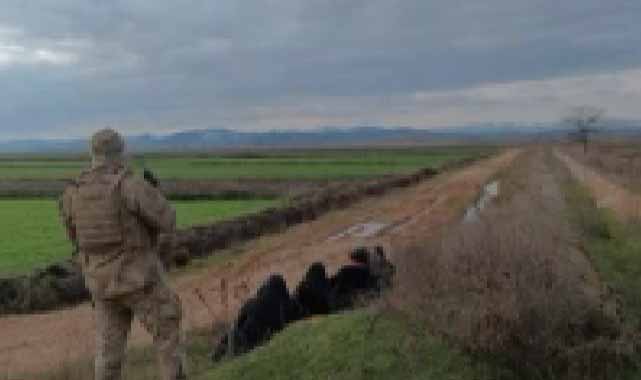 İçişleri Bakanı Yerlikaya duyurdu!  25 şüpheli sınır bölgesinde yakalandı