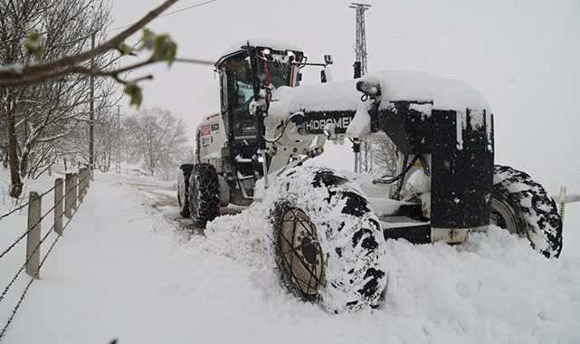 Canik Belediyesi'nden kar yağışına anında müdahale
