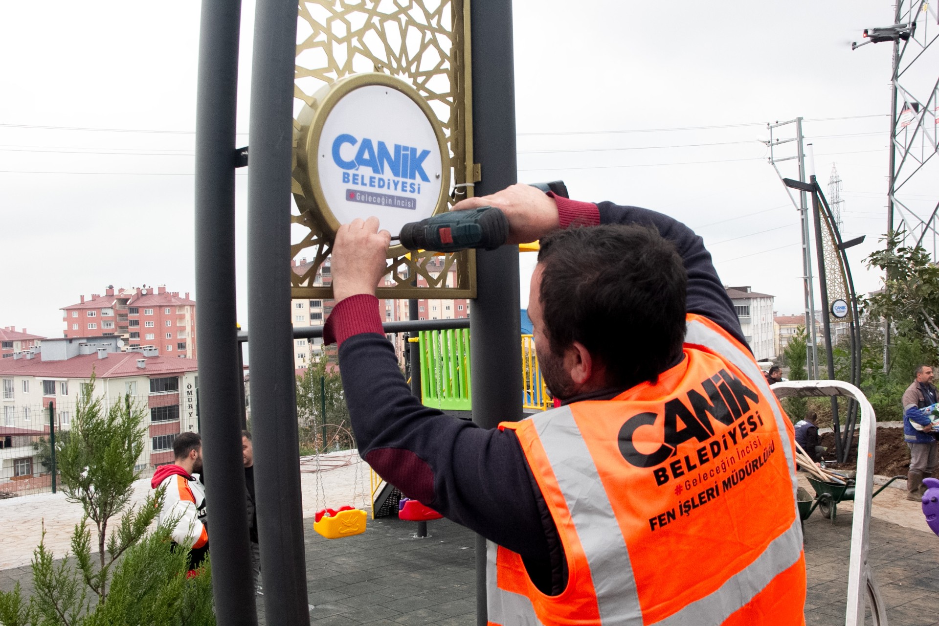 Canik'te aydınlık sokaklar modern parklar