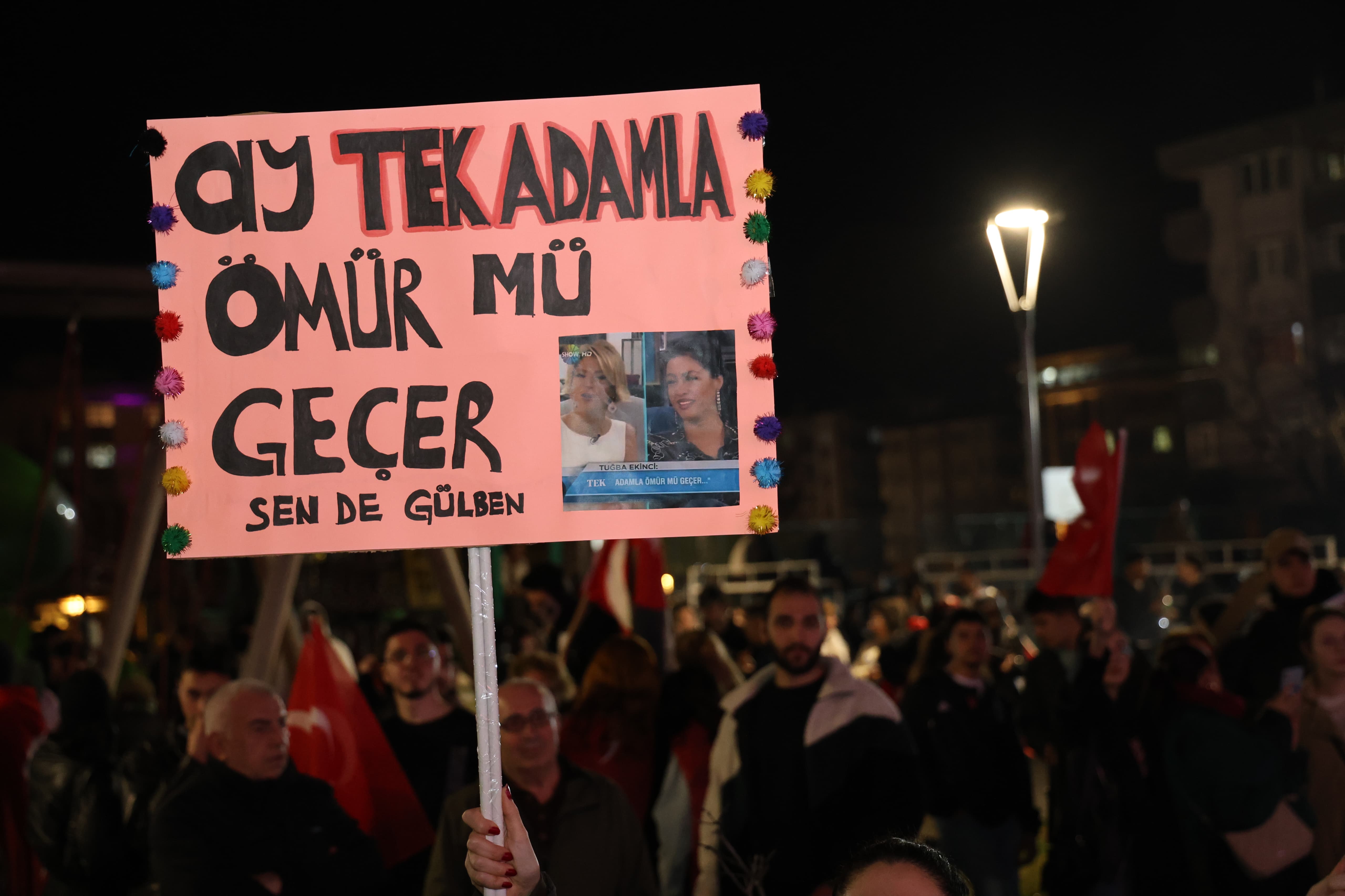 Atakum'da on binlerce kişinin katıldığı demokrasi yürüyüşü