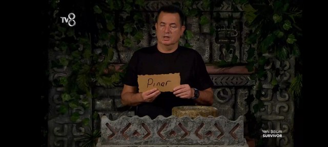 Survivor Mavi Takım ada konseyinde ortalık karıştı! Batuhan ve Pınar birbirine girdi