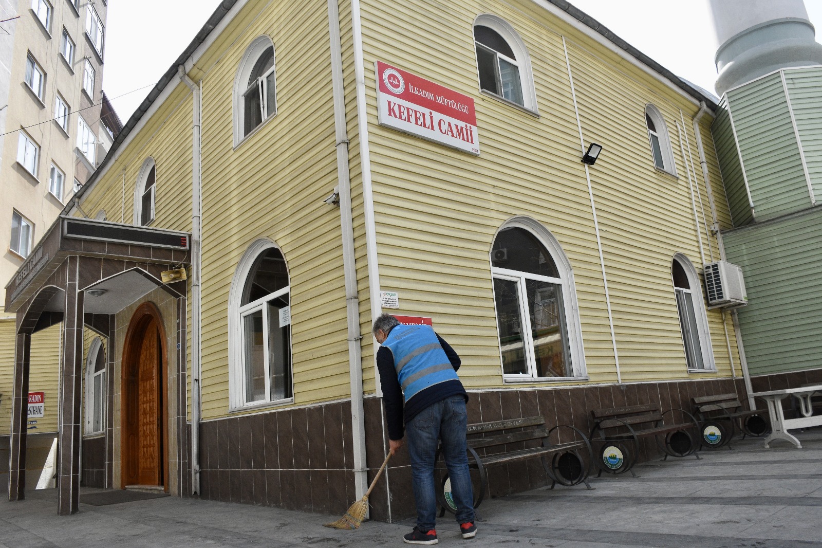Samsun’da 7 yükümlü 11 camiyi ramazan bayramına hazırladı