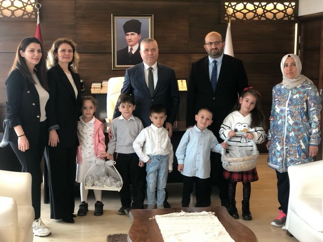 Samsun İlkadım Şükriye Işık Anaokulu öğrencileri bayram ziyaretlerine protokolden başladı