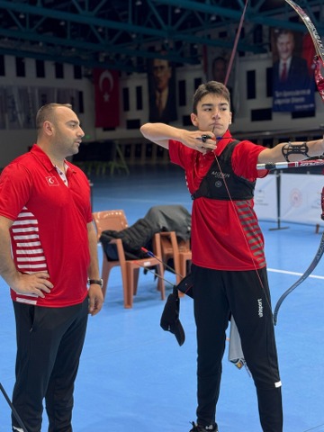 Samsun Okçuluk Kulübü'nden çifte milli gurur! Eymen Erdem ve Fatih Bozlar milli takımda