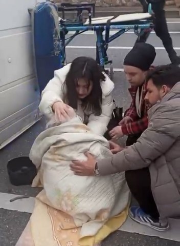 Hasta taşıyan ambulansı kontrolden çıkıp kaza yaptı