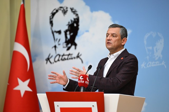 CHP Genel Başkanı Özel erken seçim çağrısını yineledi! Bir kez daha Erdoğan'a meydan okudu