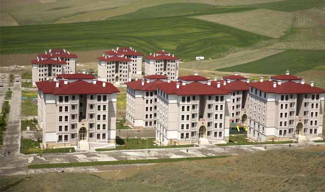 Aile yılı kapsamında TOKİ'den 3 çocuklu ailelere öncelik