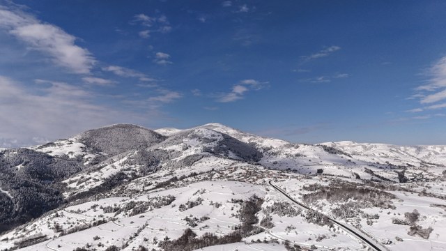 Samsun'un doğal güzelliği Kızlan Yaylası beyaza büründü