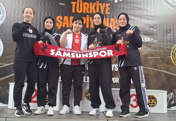 Samsunlu bilek güreşçilerden Kayseri’de büyük başarı
