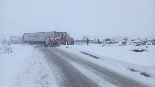 Samsun'da zincirleme trafik kazası! 4 kişi yaralandı