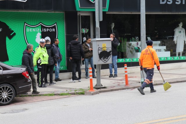 Eski eş dehşet saçtı! Defalarca bıçakladı! Eski karısını öldürdü, sevgilisini ağır yaraladı