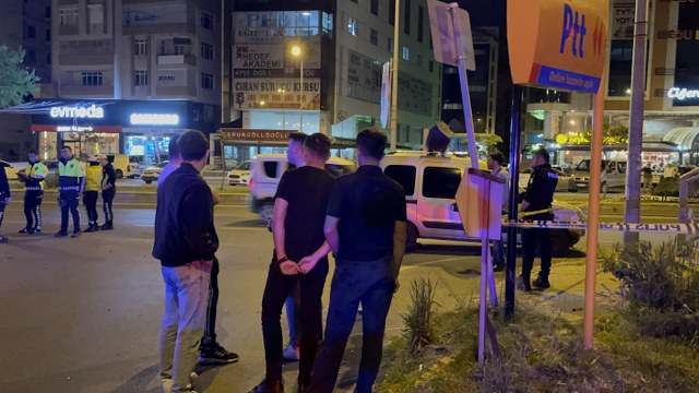 Üst üste kaza geçiren talihsiz sürücü yaşam mücadelesi veriyor