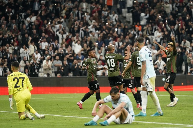Beşiktaş'tan, Adana Demirspor'a dört gol