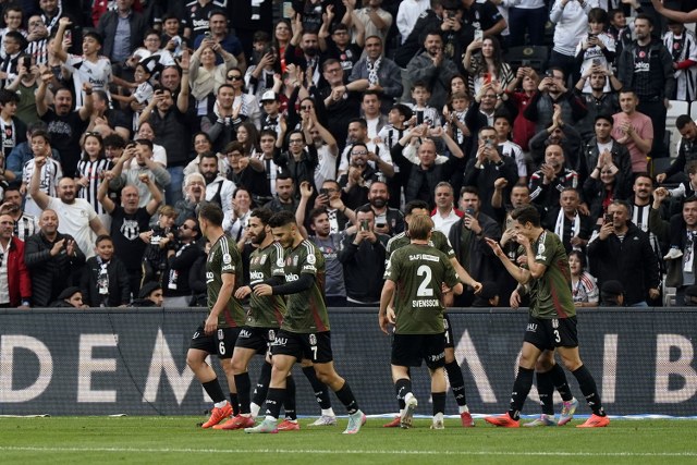 Beşiktaş'tan, Adana Demirspor'a dört gol