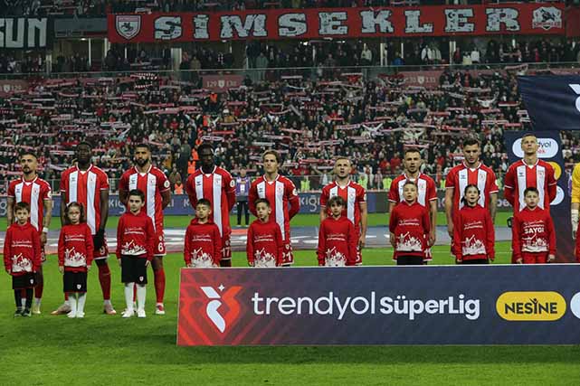 Trabzonspor Samsunspor maçı biletleri satışa çıktı! Bilet fiyatları isyan ettirdi