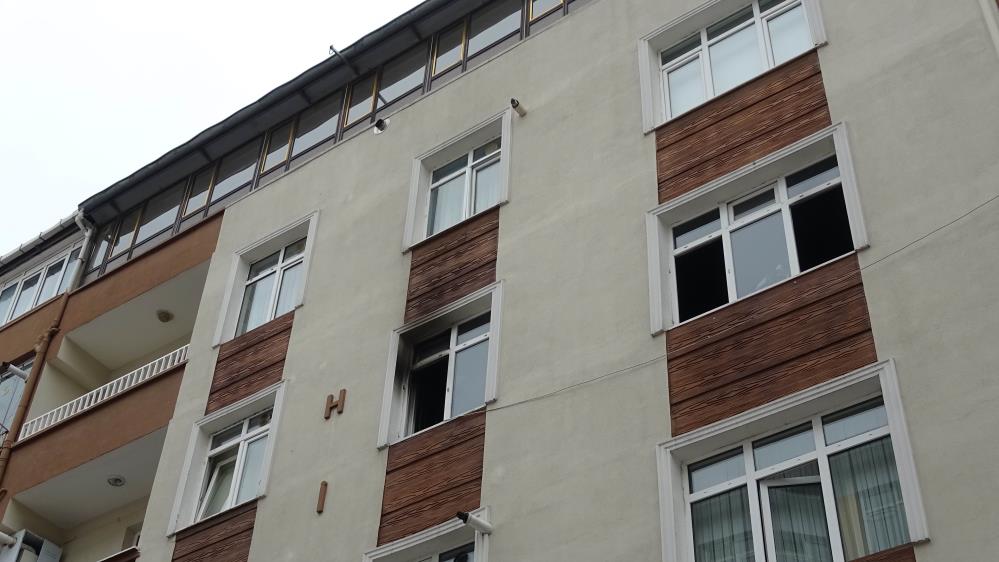 Samsun'da babasına kızan genç çocuk evi ateşe verdi