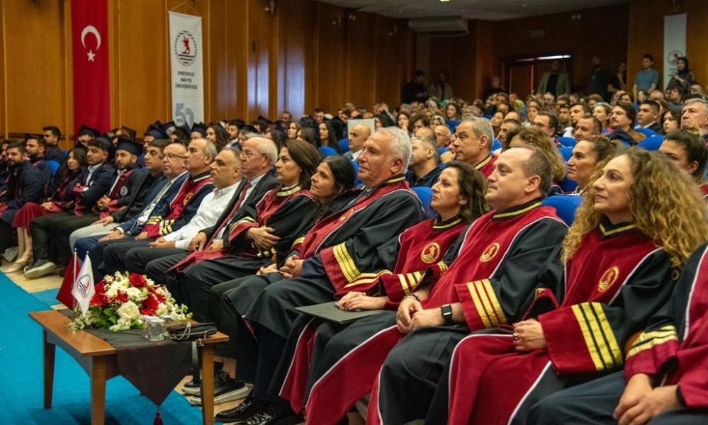 OMÜ’de 2025’in ilk mezuniyeti! Veteriner Fakültesi’nin coşkusu