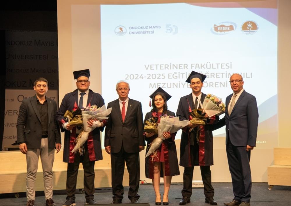 OMÜ’de 2025’in ilk mezuniyeti! Veteriner Fakültesi’nin coşkusu