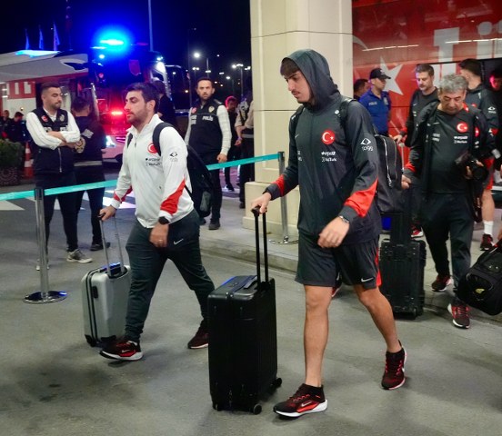 A Milli Futbol Takımı'nın ABD'ye uçtu