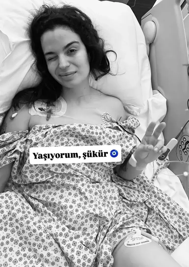 Aslı Bekiroğlu’ndan hastaneden sevenlerini üzen paylaşım! “Yaşıyorum şükür”