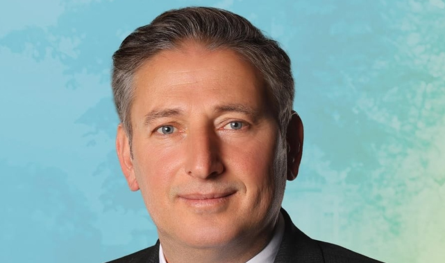 AK Parti YRP'li belediyeyi, Memurlar AK Partili belediyeyi şikayet etti