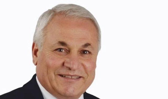 AK Parti YRP'li belediyeyi, Memurlar AK Partili belediyeyi şikayet etti