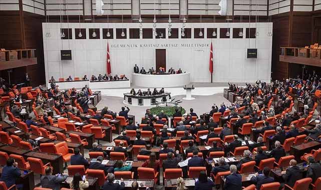 Belediye düzenlemesi ve pek çok konu Meclis'e taşınacak