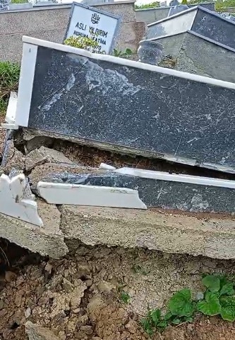 Samsun Büyükşehir Belediyesi Derecik Mezarlığı için harekete geçti! Heyelandan hasar gören mezarlıklar ailelerin eşliğinde düzenlenecek