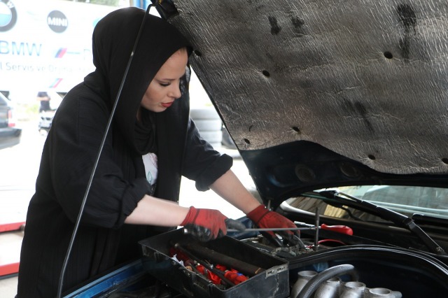 Samsun'da makyözlüğü bıraktı sanayide Aybüke usta oldu