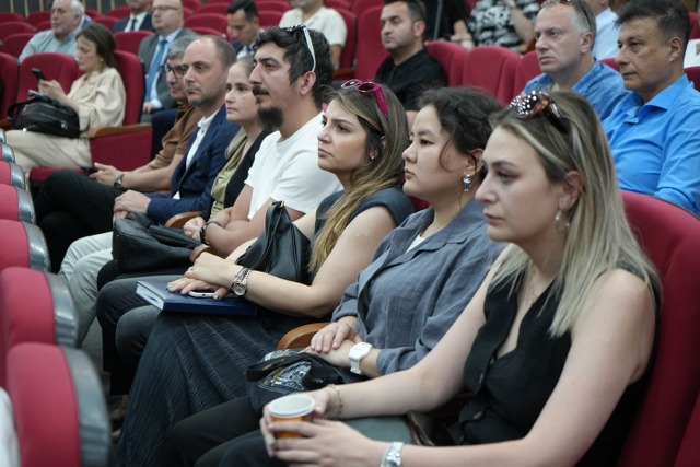 E-ihracatta kapılar aralanıyor Samsun'da girişimcilere dijital ticaret eğitimi