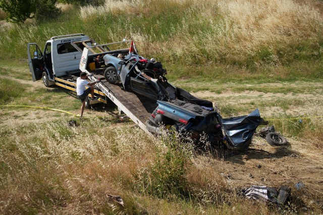 Katliam gibi kaza! 5 kişi hayatını kaybetti! 1 ağır yaralı