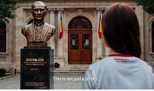 Samsunspor'dan Avrupa yolunda 2. forma! Beyaz formayı tanıttı