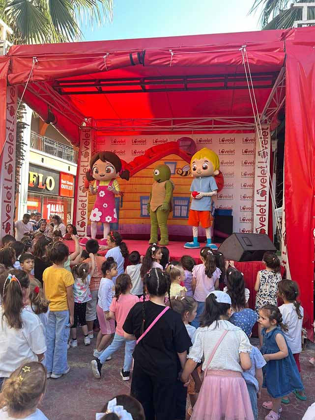 Lovelet AVM'de Niloya rüzgarı