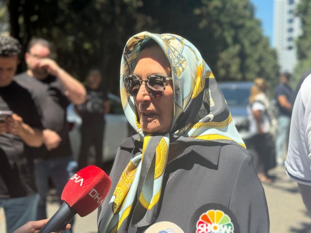 Usta oyuncu Kemal Sunal ölümünün 25. yılında kabri başında anıldı