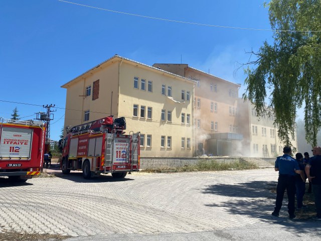 Samsun'da eski hastane binasında yangın