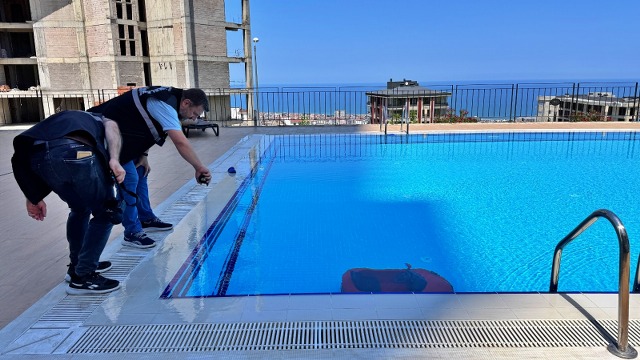 Samsun'da havuza düşen 4 yaşındaki çocuk boğulma tehlikesi geçirdi!