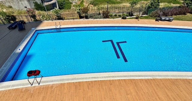 Samsun'da havuza düşen 4 yaşındaki çocuk boğulma tehlikesi geçirdi!