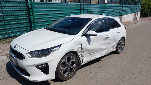 Samsun'da iki otomobil birbirine girdi! Hümeysa Akbalık yaralandı