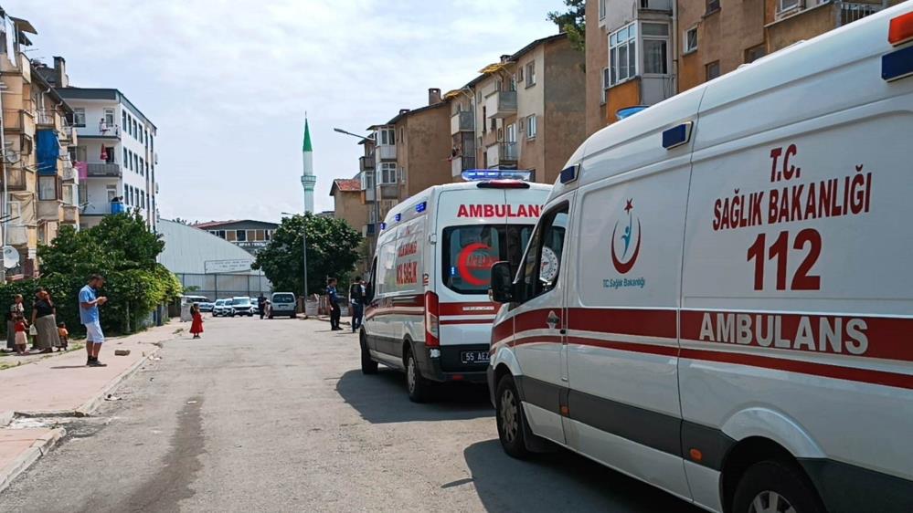 Samsun’da mahalle kavgası büyüdü! Polis yaralandı